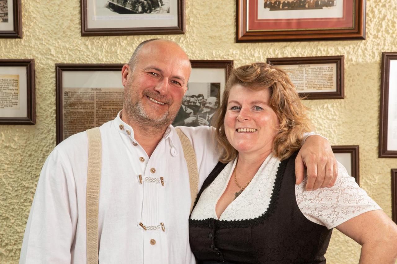 באד בירנבאך Hotel Alter Weissbraeu מראה חיצוני תמונה