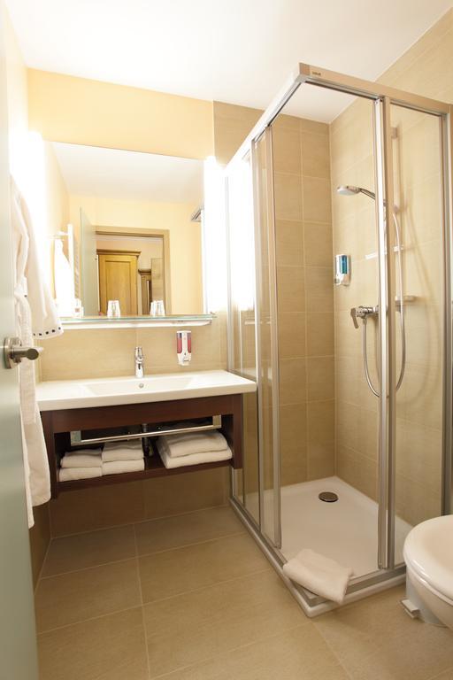 באד בירנבאך Hotel Alter Weissbraeu מראה חיצוני תמונה